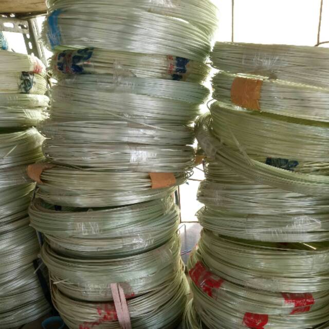 Jeruji - ruji fiber putih hijau bening