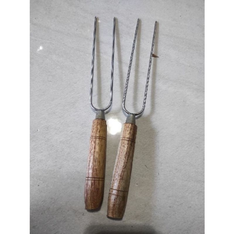 Garpu roti bakar/tusuk roti bakar