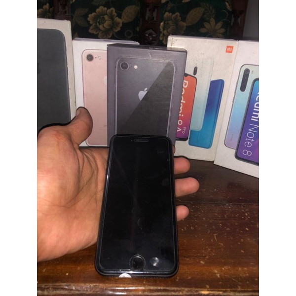 hand phone iphone 8 second. hp iphone 8 second murah. handphone iphone eight second murah . berkuali