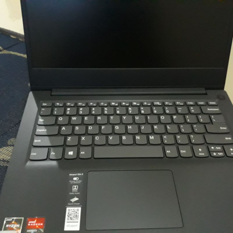 laptop lenovo ideapad slim 3 ryzen 3 4300U