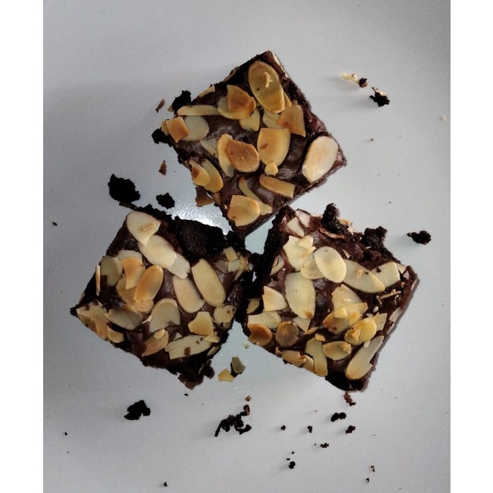 

Fudgy Brownies (Almond Slice)