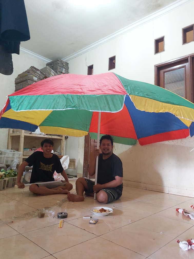Tenda Payung Pelangi/pantai/tenda Jualan Super Jumbo 300cm + Tripod/kaki (payung Free Tas Payung)