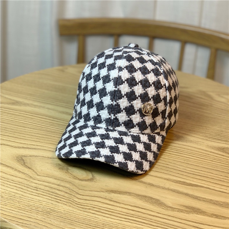 Topi Baseball Motif Kotak-Kotak Hitam Putih Aksen Berlian Imitasi Gaya Kasual Untuk Wanita-Kelabu