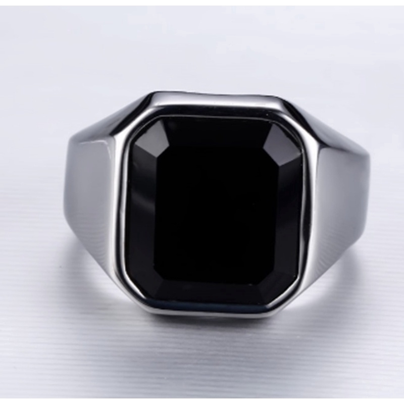 Cincin Zirkon Bentuk Kotak Warna Hitam