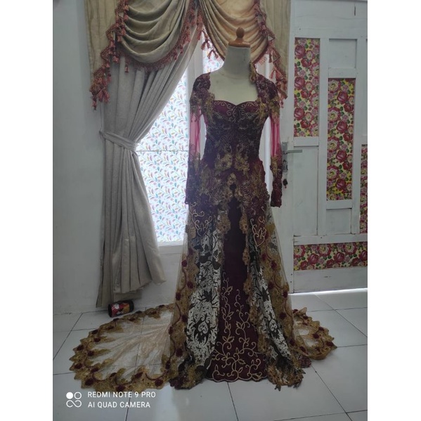 kebaya pengantin merah