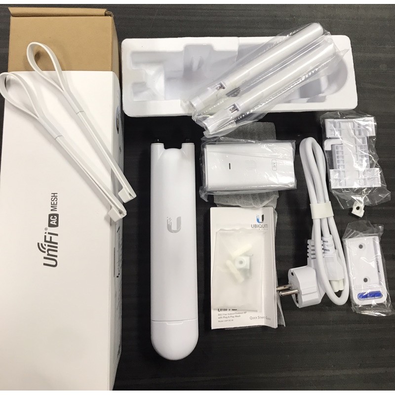 UBiQuiTi Unifi AP AC Mesh AP / UAP-AC-M