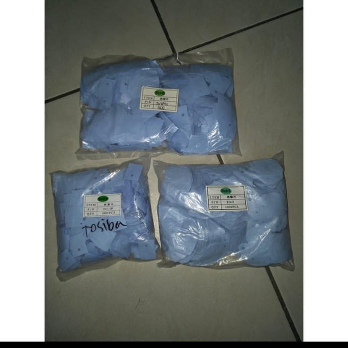 Isolator mika Transistor Toshiba bahan karet.