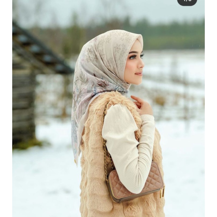 Buttonscarve Disney Frozen Almond Satin