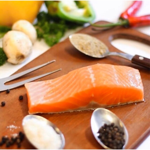

SALMON FILLET 200GR