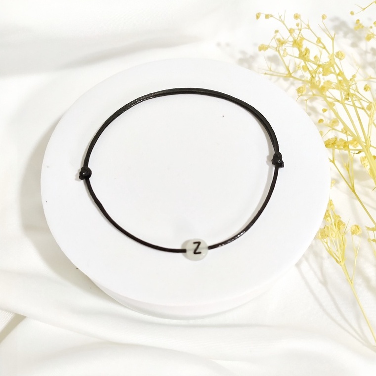 gelang glow in the dark inisial huruf bisa nyala wanita pria tali hitam korea waterproof-Z