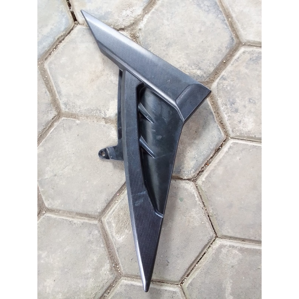 COVER SIDE 1 COVER BOX KAI KIRI YAMAH VIXION LAMA ORIGINAL