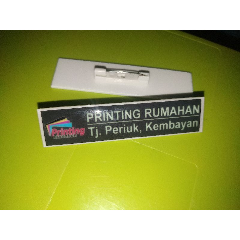 

Cetak Nametag Peniti akrilik susu