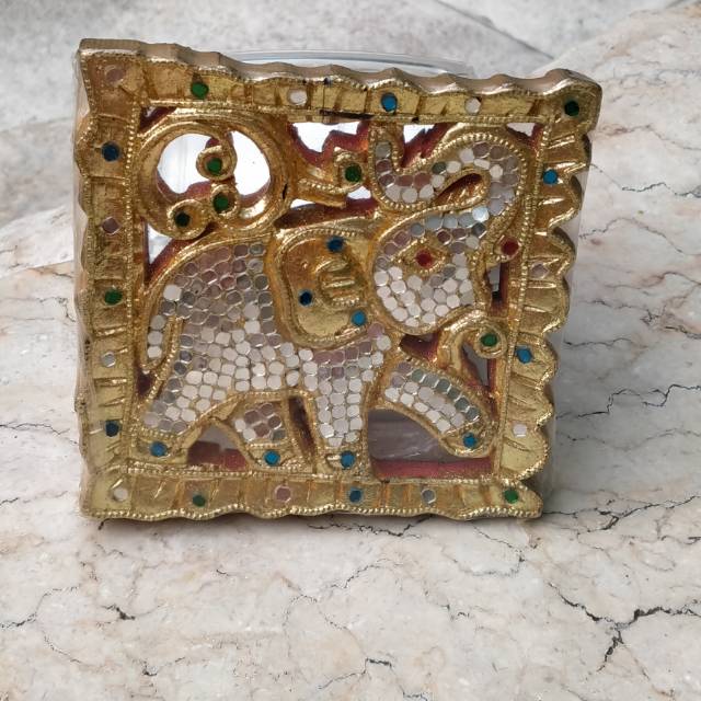 HIASAN DINDING KAYU UKIR