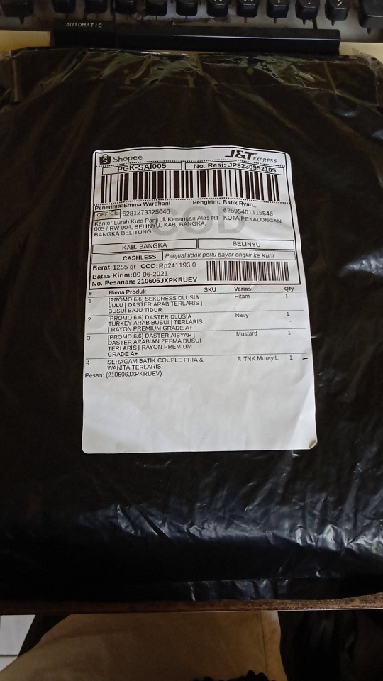 Seragam Batik Couple Pria & Wanita Terlaris