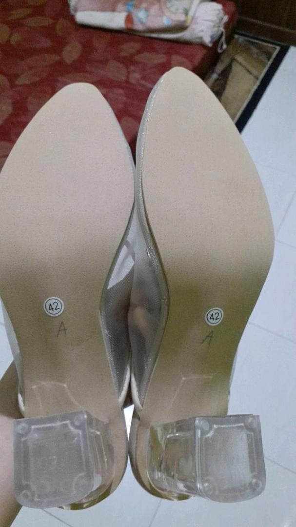 Sepatu Rossia Cream Wanita Sepatu Wanita