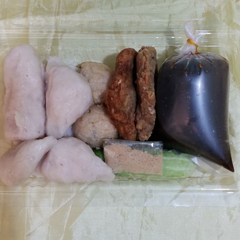 

Pempek Ikan Tenggiri Isi 10 pcs