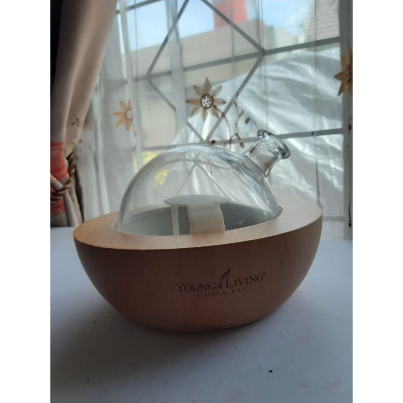 PRELOVED ARIA DIFFUSER YOUNG LIVING