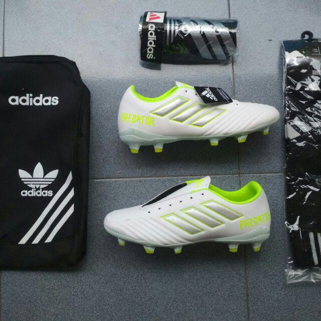 Bisa Bayar Tempat Cod Promo Paket Komplit Sepatu Bola Adidas Predator Awet Lentur Anti Karat-Putih lis hijau