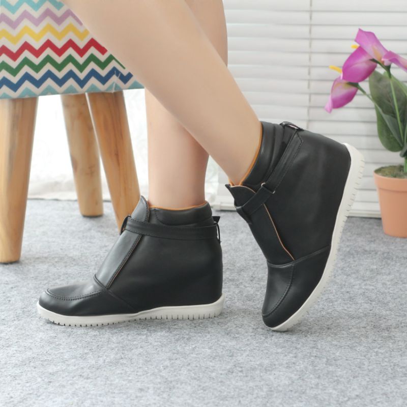 Sepatu boots wedges bsr 08