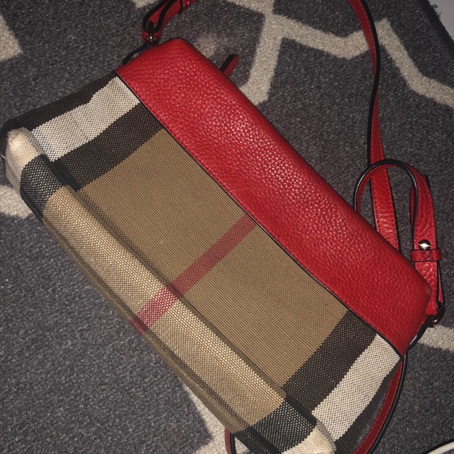 Second Burberry Sling Bag  canvas n leather.. 2017..red colour..