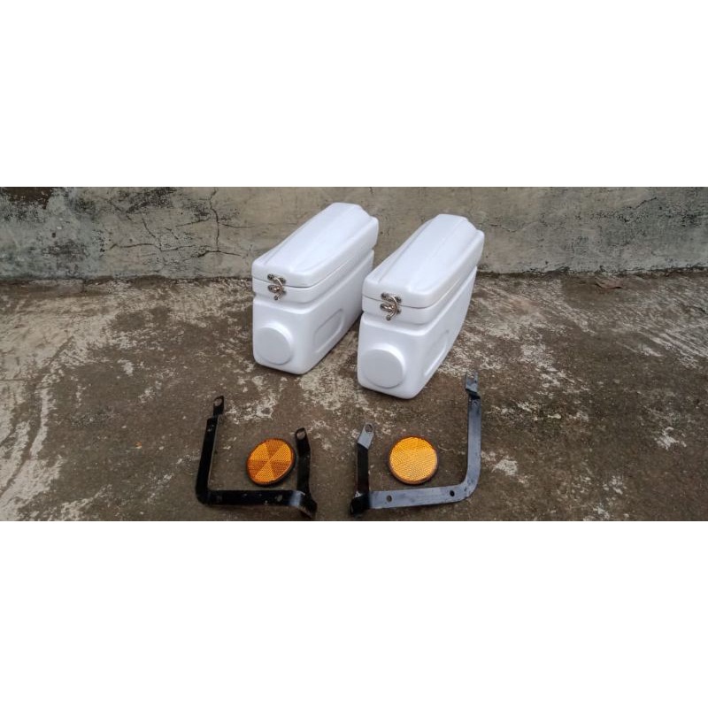 Bagasi samping /side box