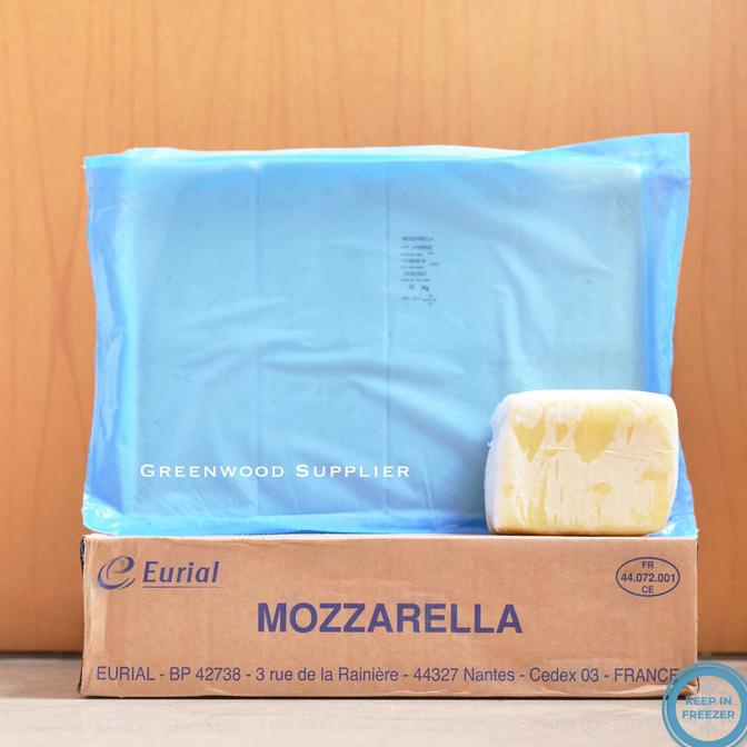 

BAYAR COD Keju Mozzarella Eurial / Mozzarella Cheese Eurial (1kg)