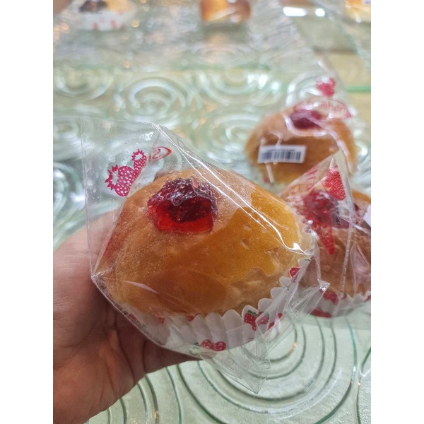 

Strawberry All In One Bakery Manis Halal Viral Roti Lembut Isi Selai Strawberry