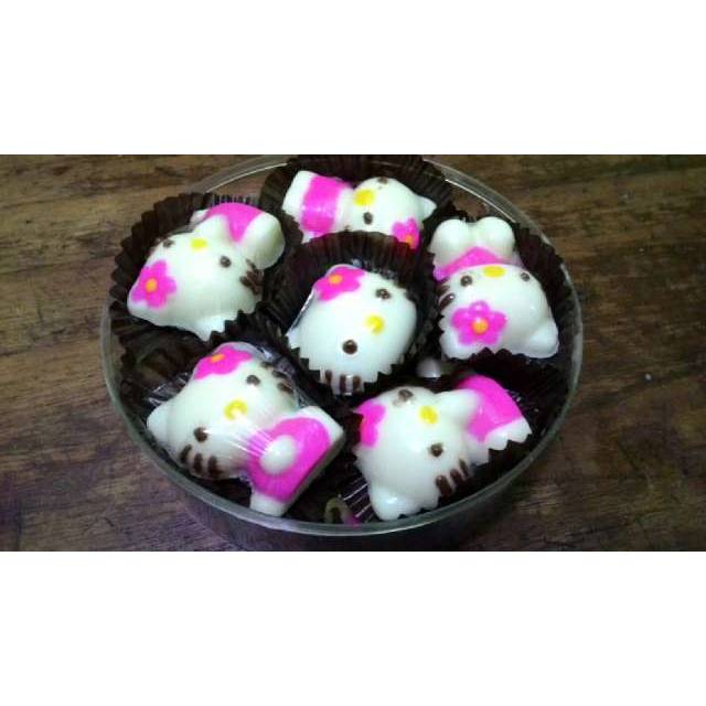 

Coklat Praline Hello Kitty