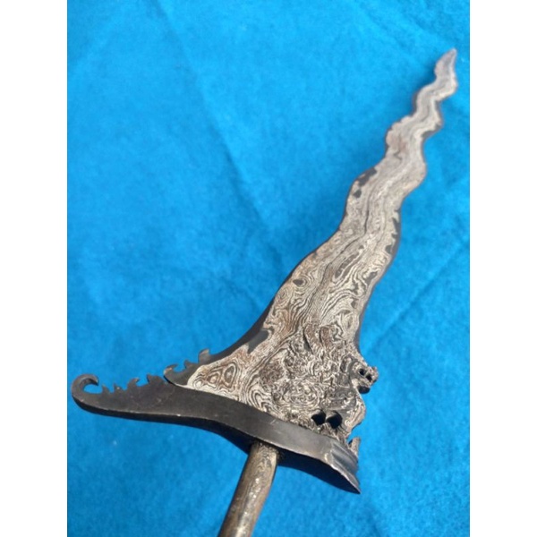 KERIS SINGO BARONG LUK 9 KAMARDIKAN HALUS