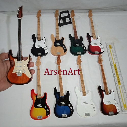 Miniatur Gitar Bass Elektrik Model Fender Bahan Kayu Free Dudukan/Stand Holder Tinggi Gitar 25 cm Warna Bisa Pilih