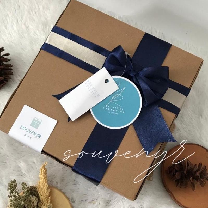 

F@K SOUVENYR PRIA LENGKAP - Hampers Souvenir Kado Hadiah Gift Box Wedding Pernikahan Birthday Ulang Tahun Graduation Wisuda Lebaran Idul Fitri Pria Cowok Premium Murah Barang branded