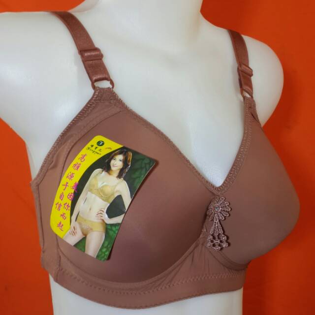 Bh busa tanpa kawat /cantel 3/cup C ukuran 36 s/d 46 bahan poliester