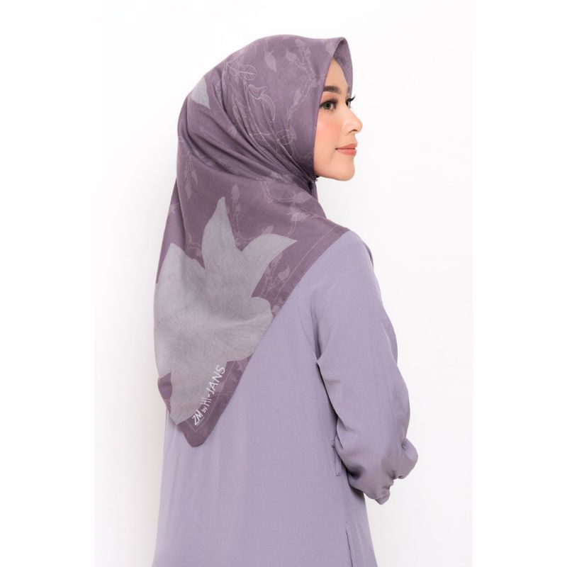 ZM Zaskia Mecca Aceh Berry Hijab Motif Segiempat