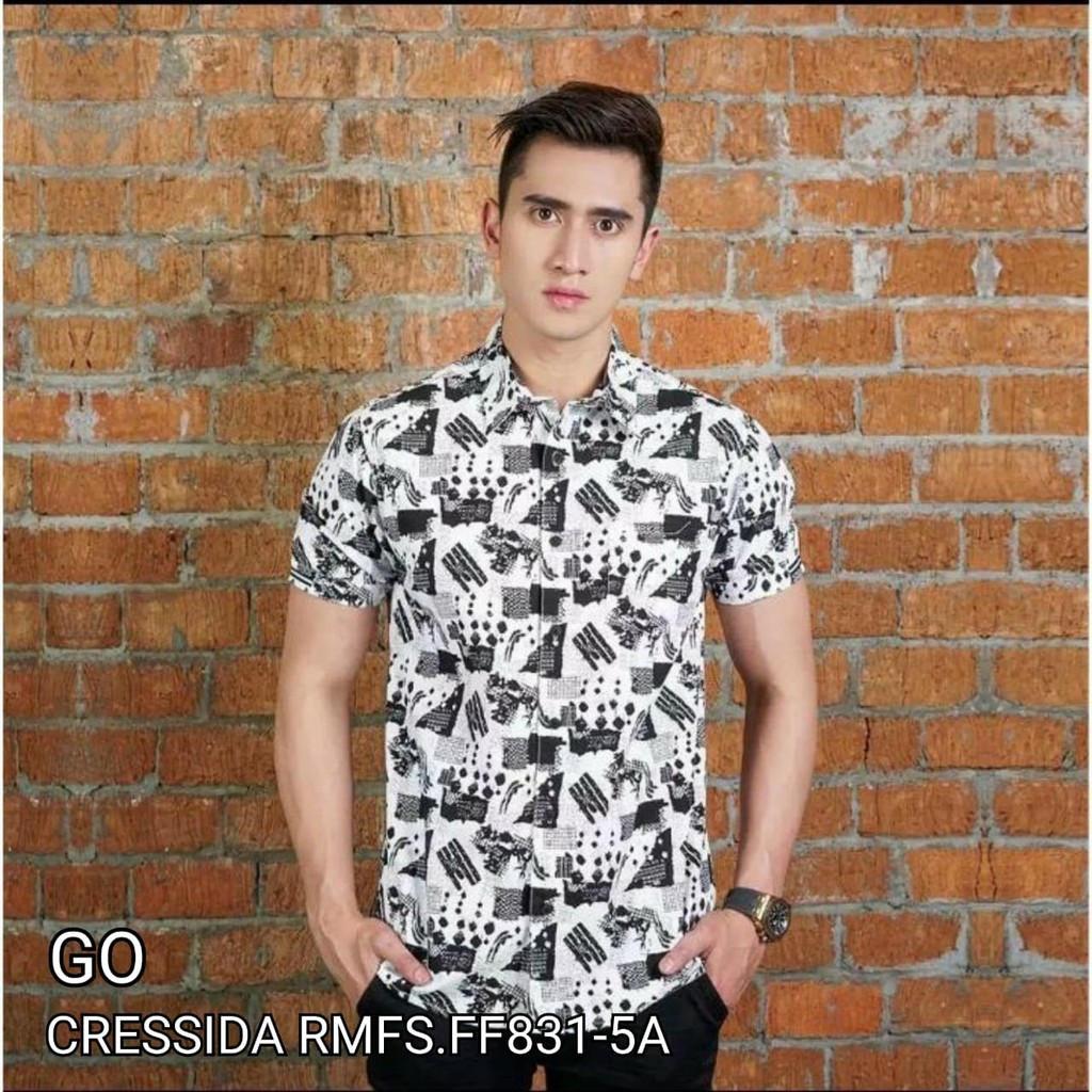 BB CRESSIDA KEMEJA PRIA BATIK SLIMFIT Kemeja Casual Kemeja Lengan Pendek