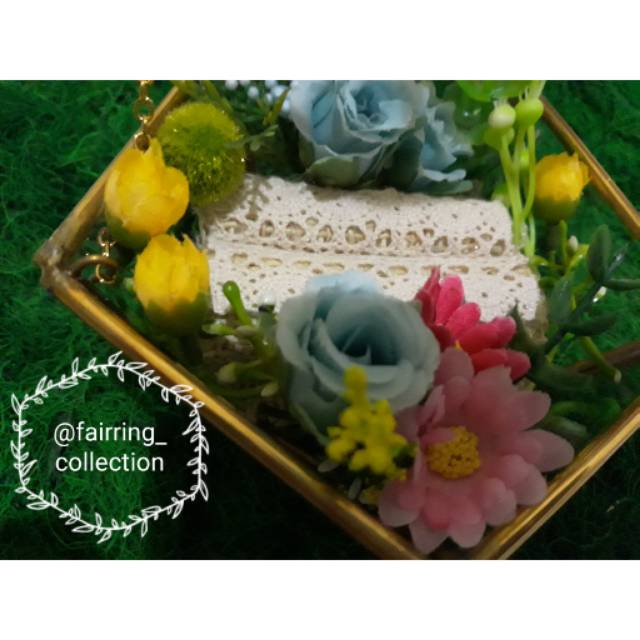 Glass box ring