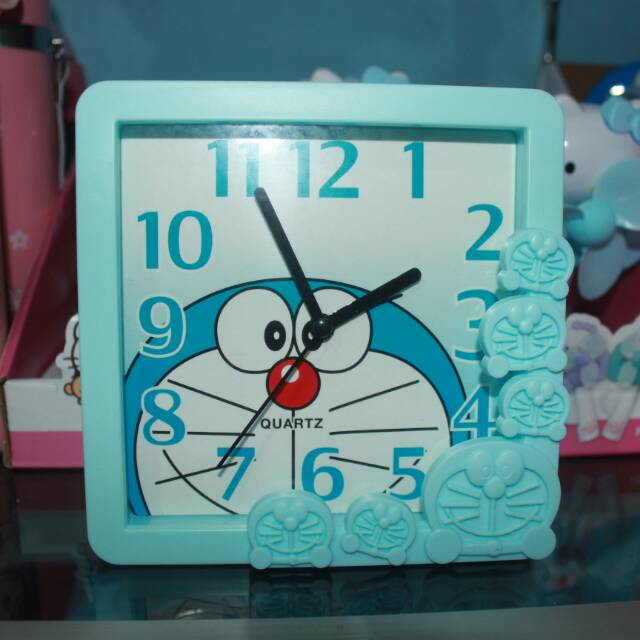 Jam weker doraemon petak