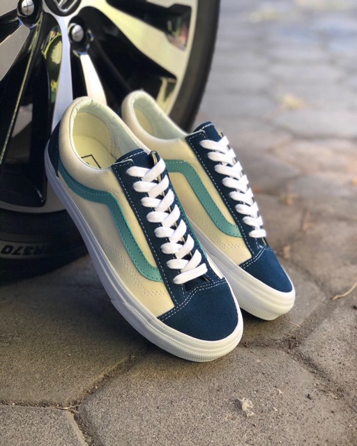 royal blue checkered vans