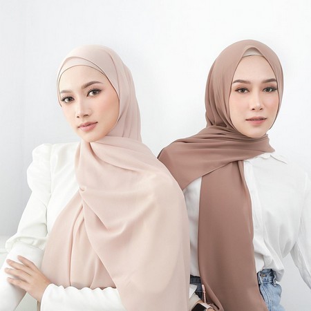 Hijab Pashmina Ceruty Baby Doll Premium by hijab.stylee