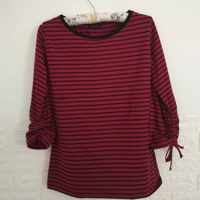 The Executive Kaos stripes garis lengan panjang branded second bekas