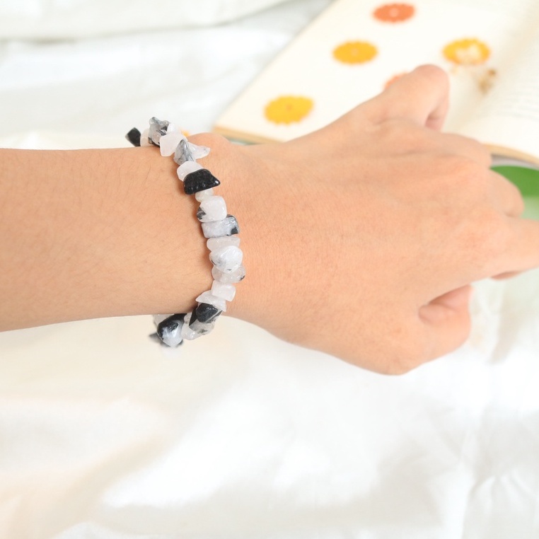 Gelang / Bracelet Cookies and Cream / Fashion / Korea Style / Simple / Cantik / Unik / Etnik / Natural / Gelang Sahabat Persahabatan / Wanita Vintage / Biru Muda / Batu Putih / Aksesoris Asesoris / Perhiasan Unik Cantik Anggun