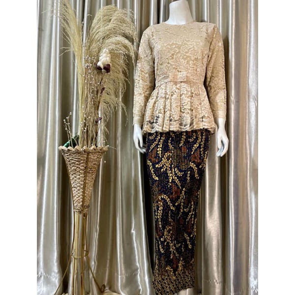 Setelan Kebaya Brukat Warna Cream / Kebaya Brukat / Kebaya Pesta