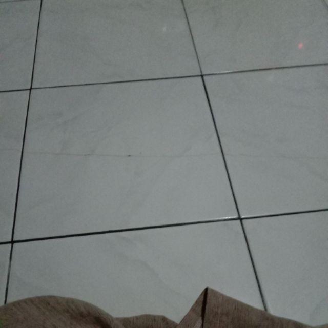 Ratu Shofia Couple Brokat Tile Ld100cm