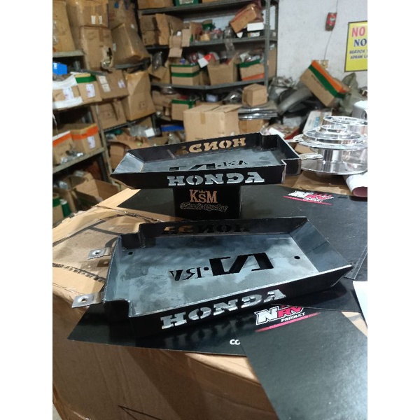 pangkon dudukan aki cb gl100 pangkon aki cb gl100 model slim motip Honda