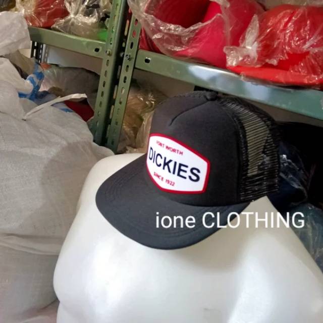 TOPI TRUCKER SNAPBACK DICKIES