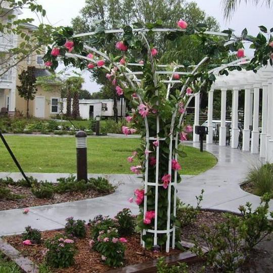 Tower Planter - Media Tanam Tanaman Rambatan Kebun / Pot Bunga Hias