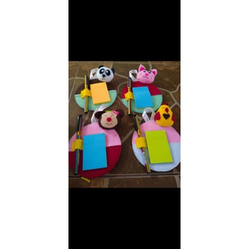 

kerajinan dari flanel/gantungan notes