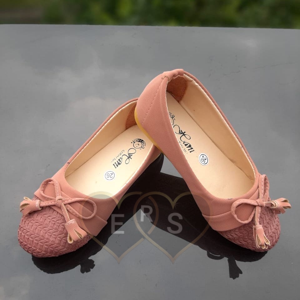 TOKOERS SBA03 31-35 Sepatu Balet, Flatshoes Anak Perempuan Umur 7 8 9 10 thn - Motif Pita Rajut