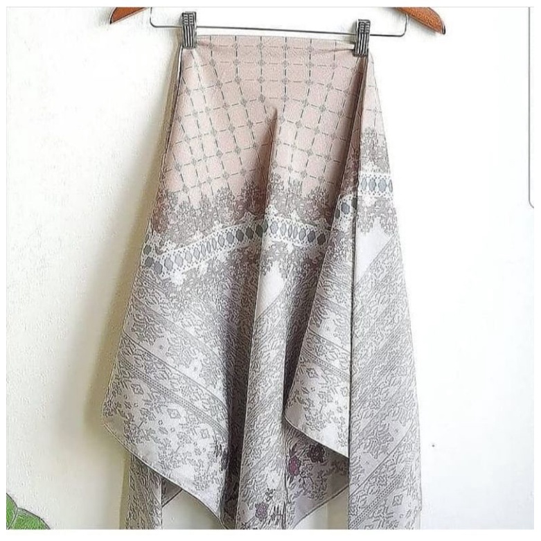 Pasaman scarf Ria Miranda