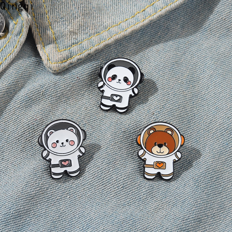 Bros Pin Enamel Desain Kartun Hewan Astronot Panda Beruang Kelinci Untuk Hadiah Teman