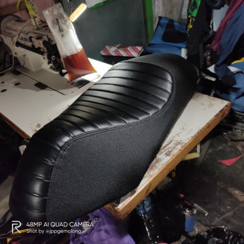Jok Genio Caferacer Custom-JOK GENIO MODEL CAFERACER-JOK SINGLE SEAT HONDA GENIO